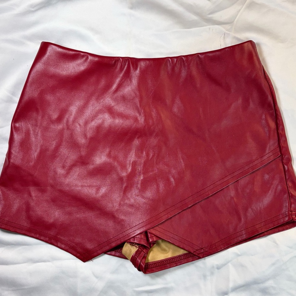 Chic Red Leather Skort